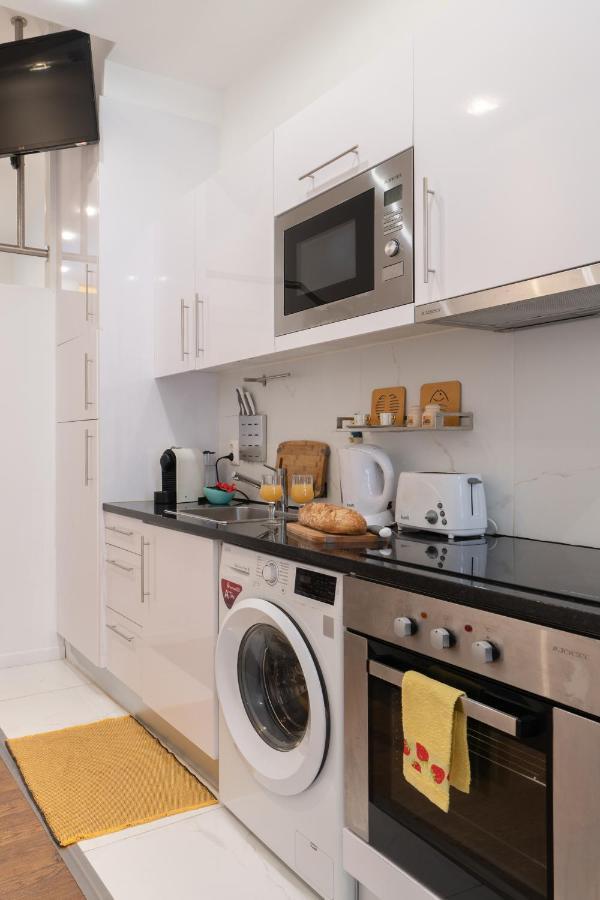 Central Apartamento 0 Ac Metro Nearby Porto Luaran gambar