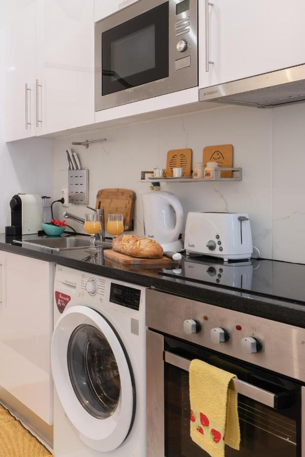 Central Apartamento 0 Ac Metro Nearby Porto Luaran gambar