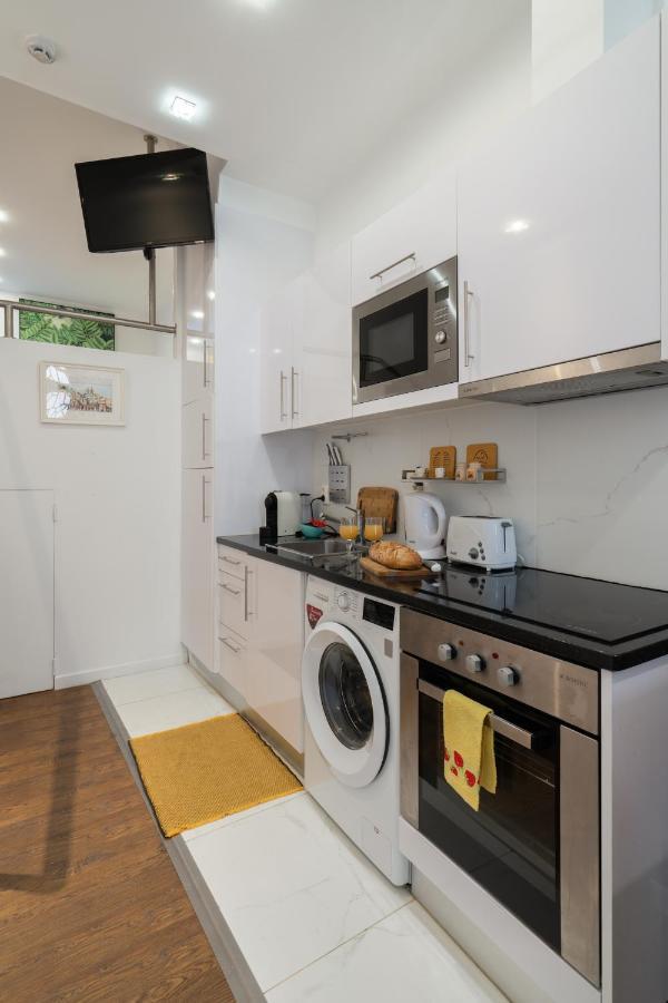Central Apartamento 0 Ac Metro Nearby Porto Luaran gambar