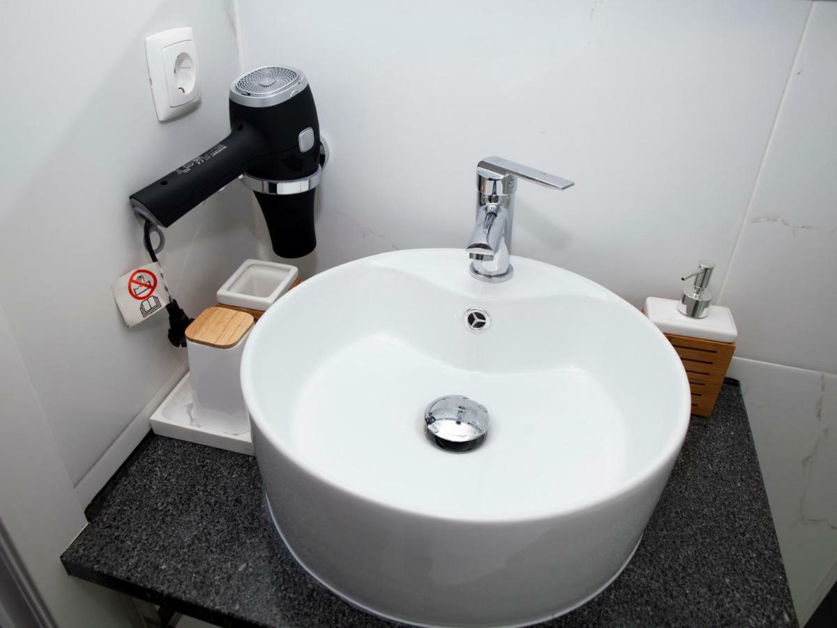 Central Apartamento 0 Ac Metro Nearby Porto Luaran gambar